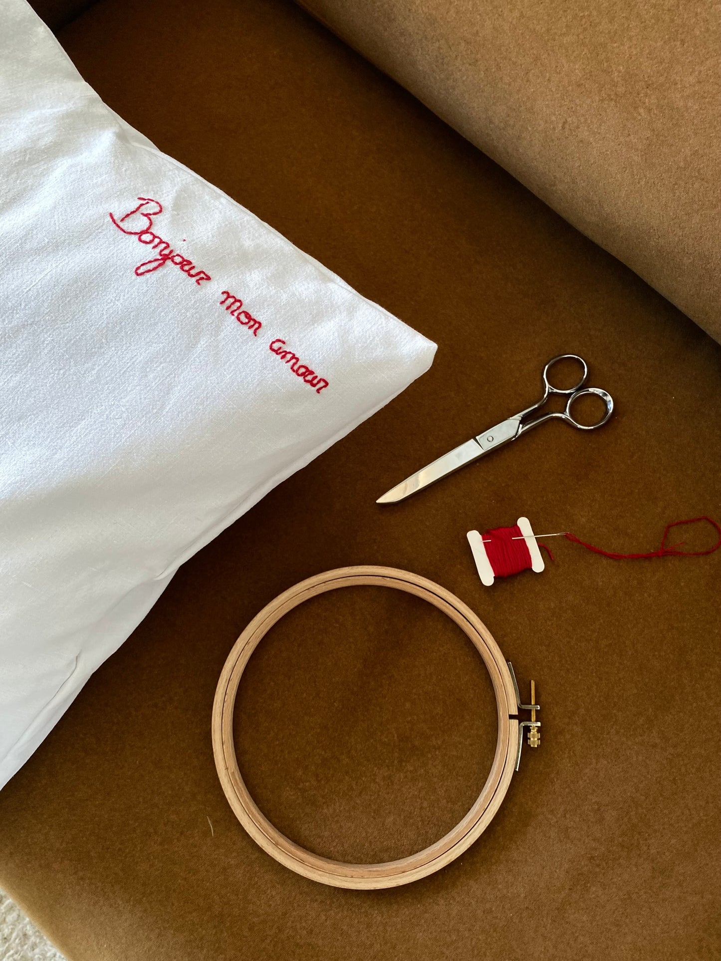 Atelier taie de coussin brodée - Saint Valentin