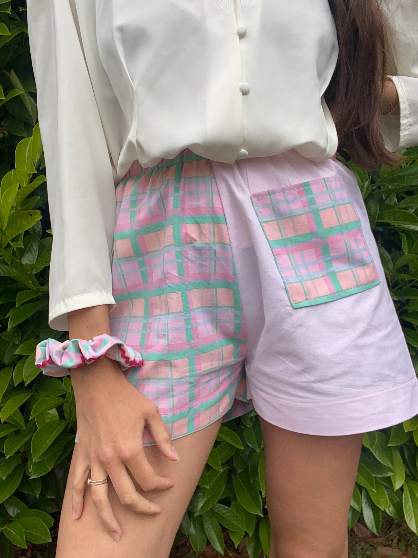 Short tartan et rose