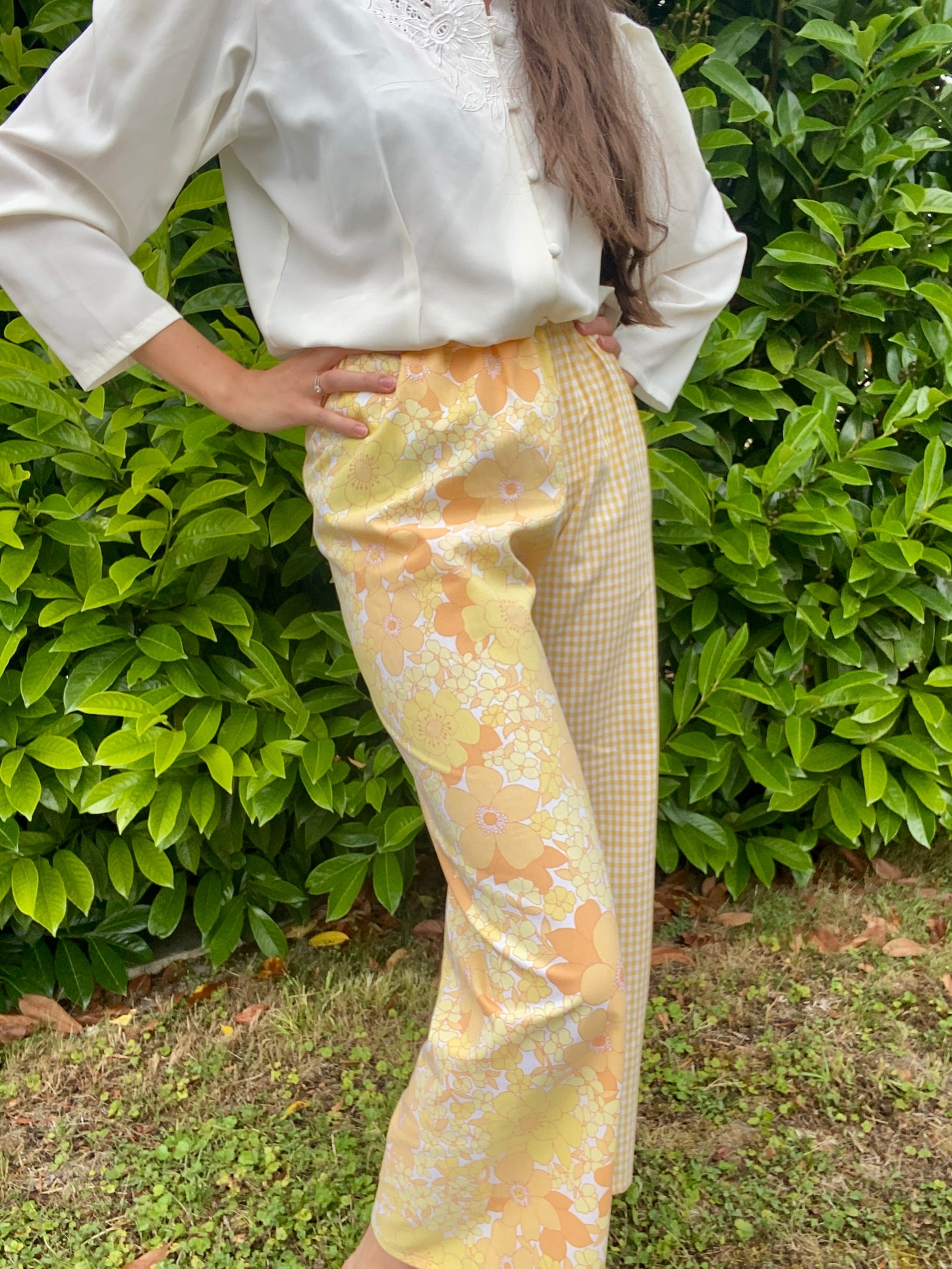 Pantalon vichy jaune et fleuri