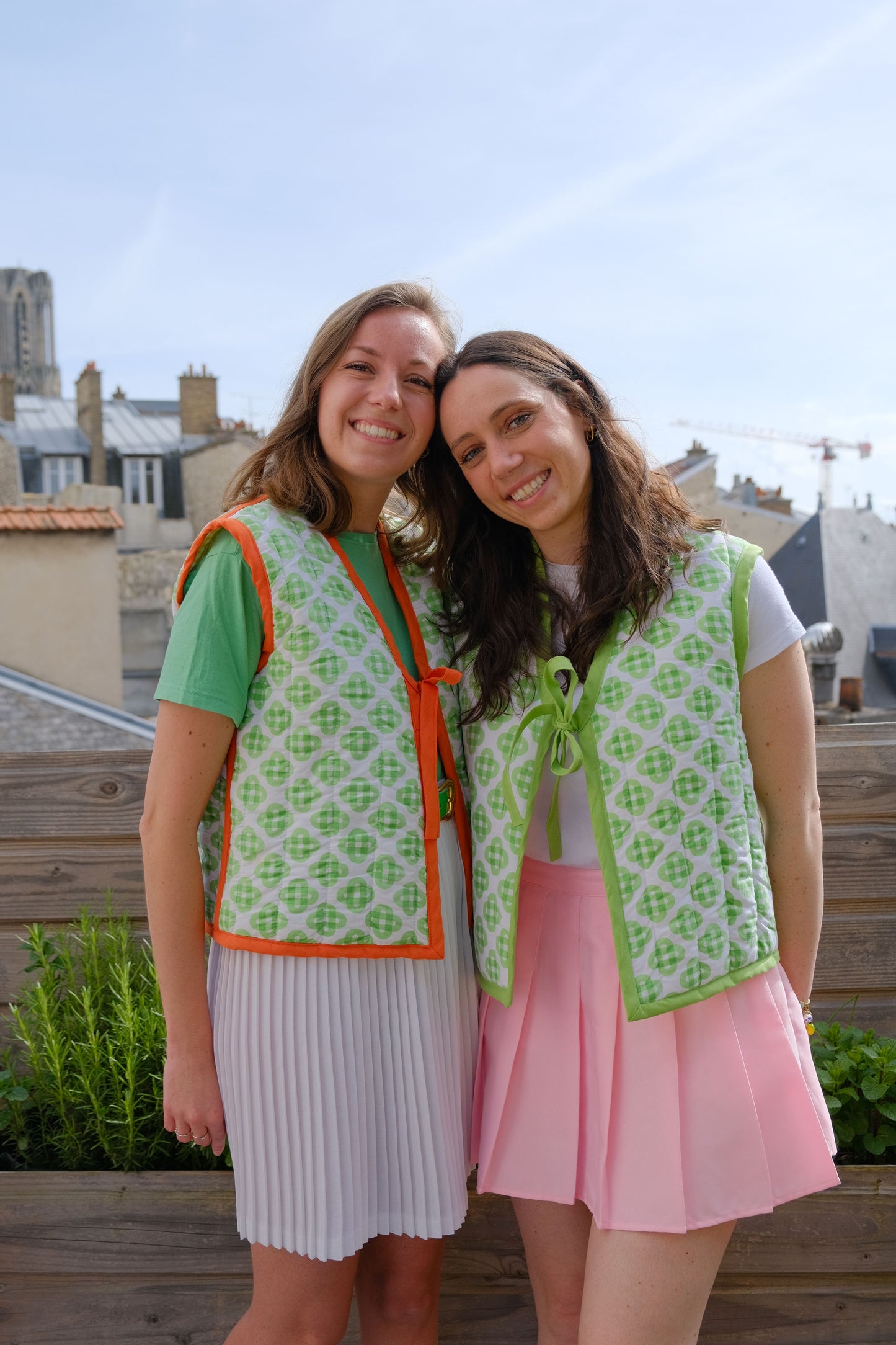 Veste sans manches trèfles verts/rayures roses