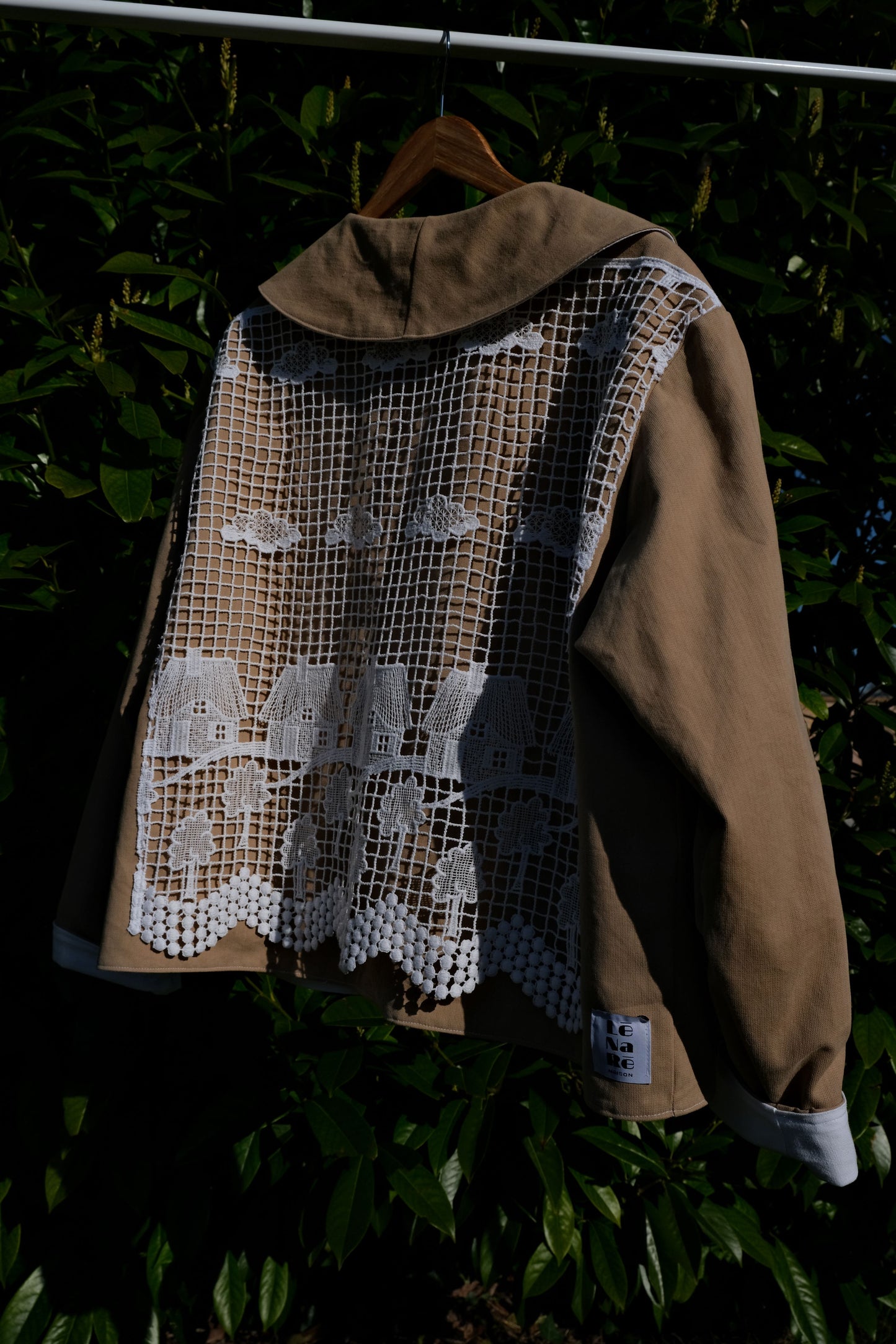 Veste Village