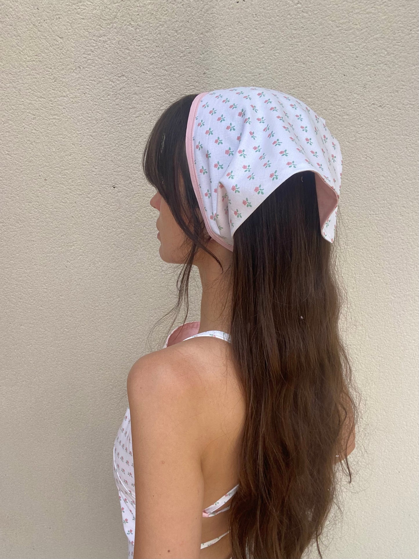 Bandana petites roses pour les cheveux