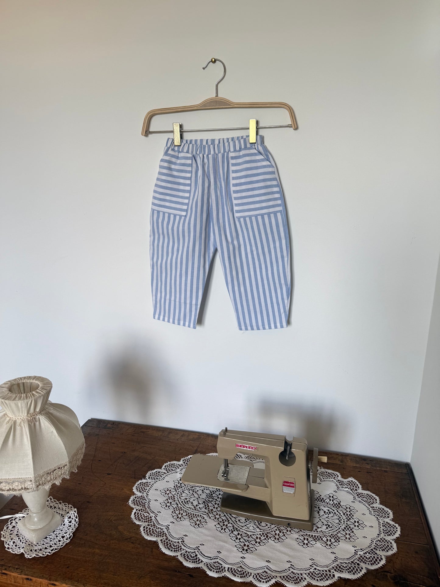 Pantalon ballon Polisson bleu rayé - taille 2/4 ans