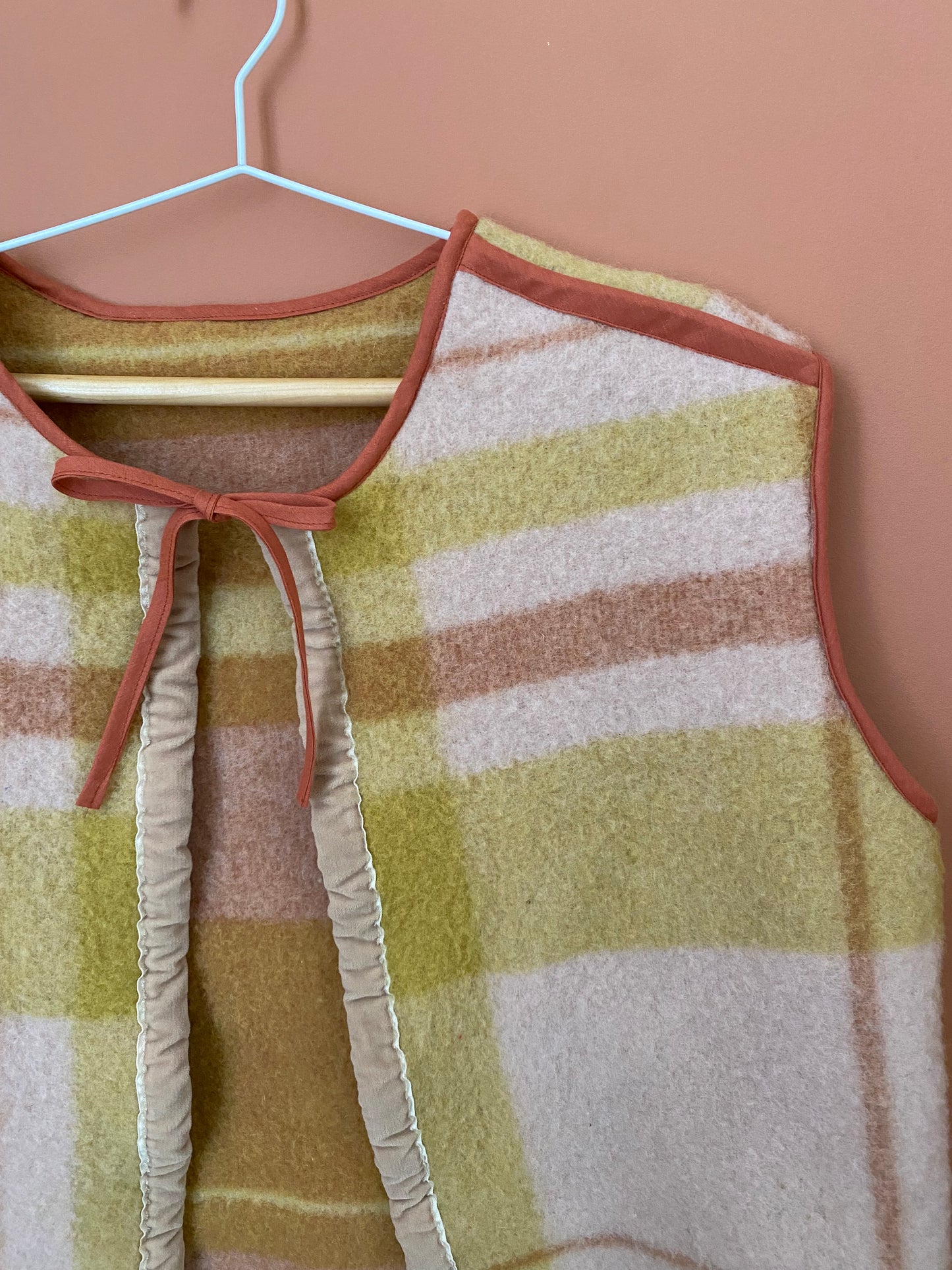 Veste sans manches Aurore à nouer