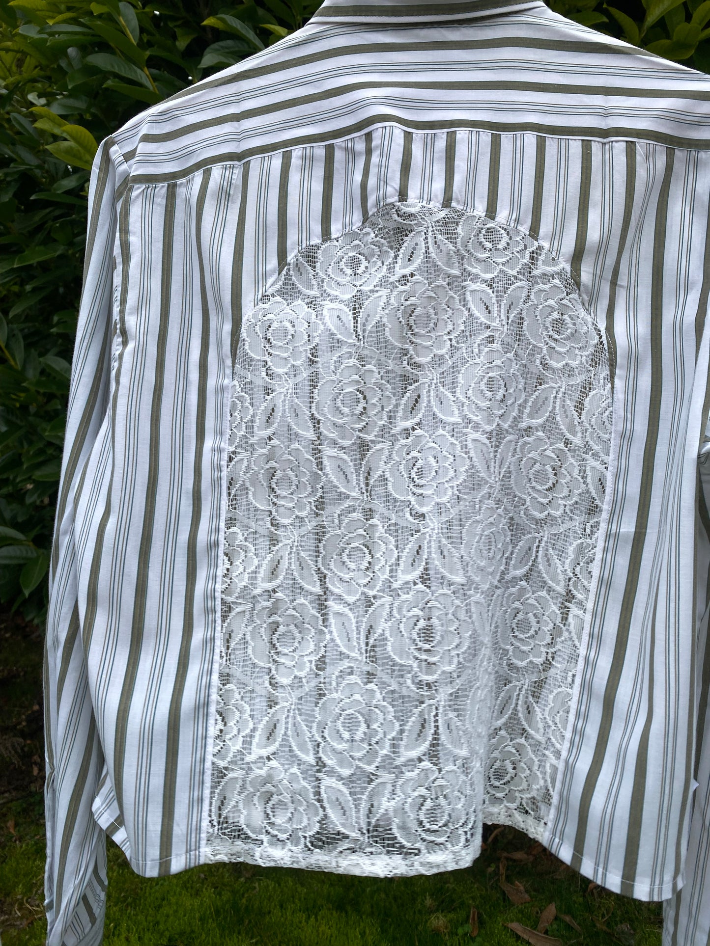 Chemise Frisson Blanche rayée vert kaki