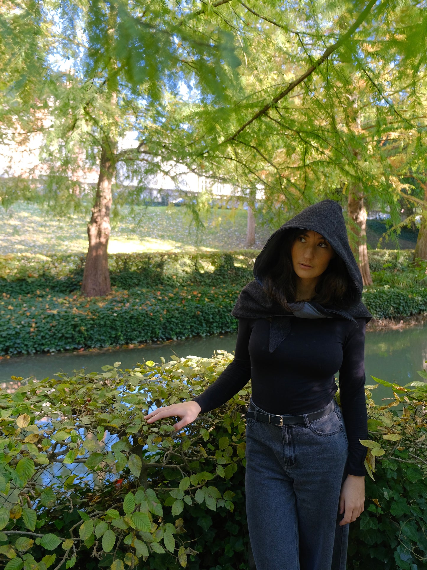 Chaperon noir et gris