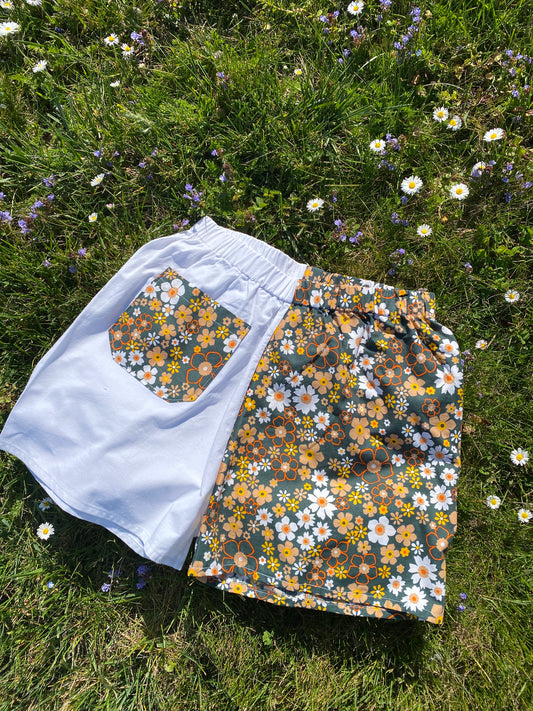 Short blanc et vert fleuri