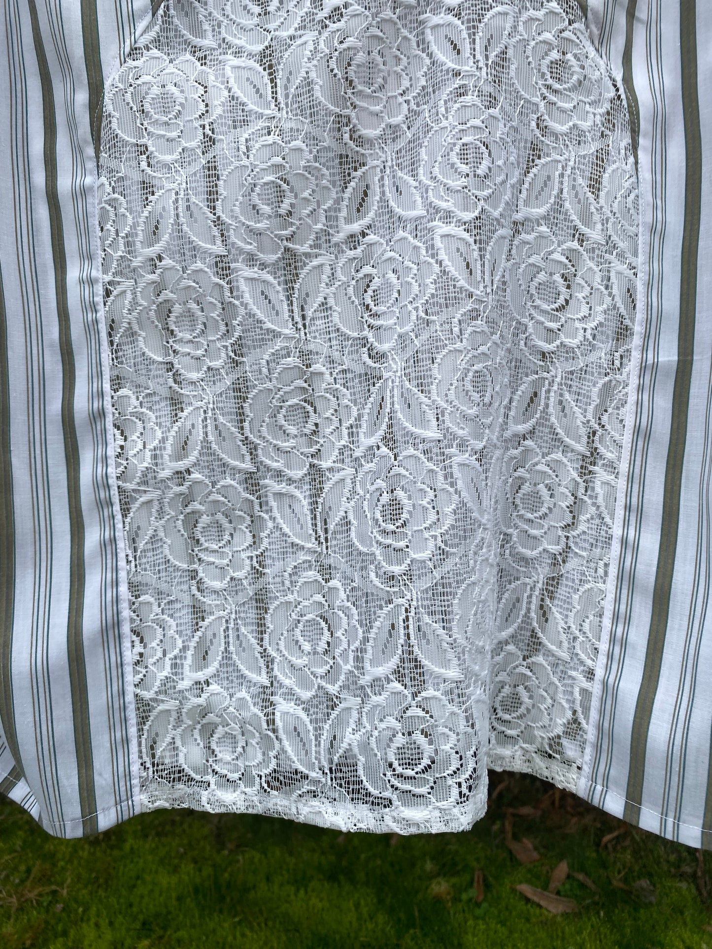 Chemise Frisson Blanche rayée vert kaki